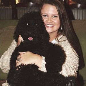 Meet your Posher, Courtney